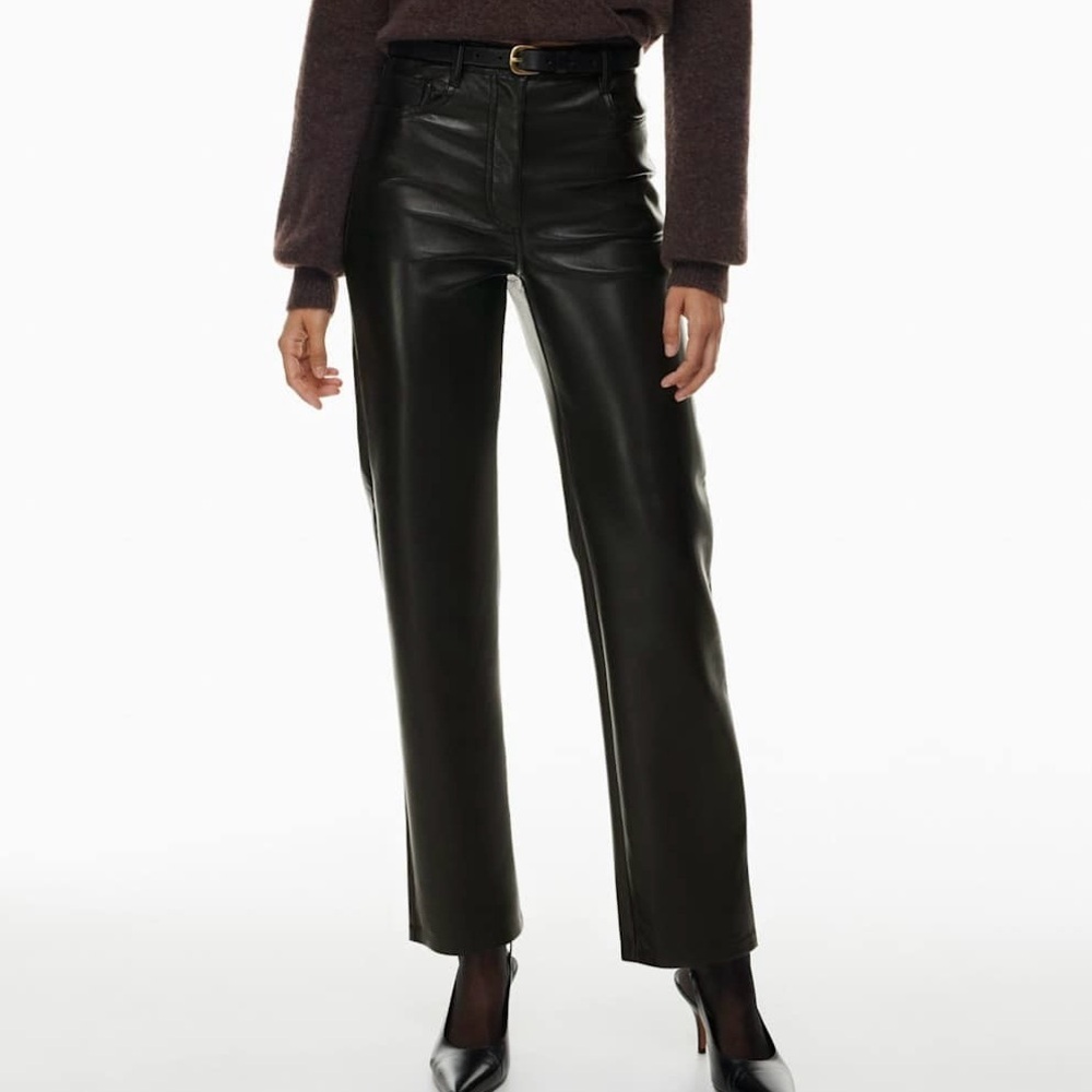 Wilfred| Aritzia| ‘The Melina’ Black Faux Leather Straight Leg Pants Sz 2